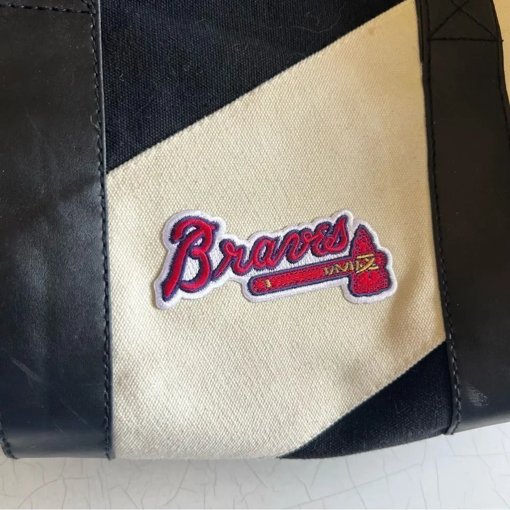 Braves baseball genuine merchandise canvas vintage duffel bag